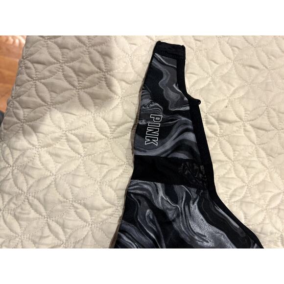 PINK Active Camo Mesh Sports Bra Criss Cross Back EUC - Picture 2 of 9